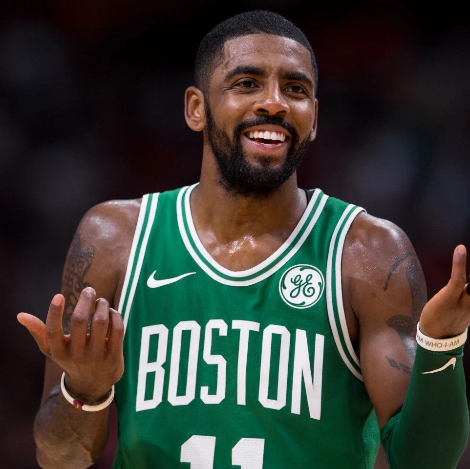 欧冠淘汰赛前瞻：拜仁客战巴黎,